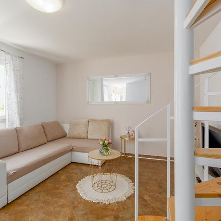 Apartment Leni Near Beach Porec Ngoại thất bức ảnh