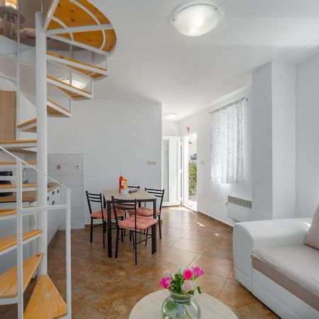 Apartment Leni Near Beach Porec Ngoại thất bức ảnh