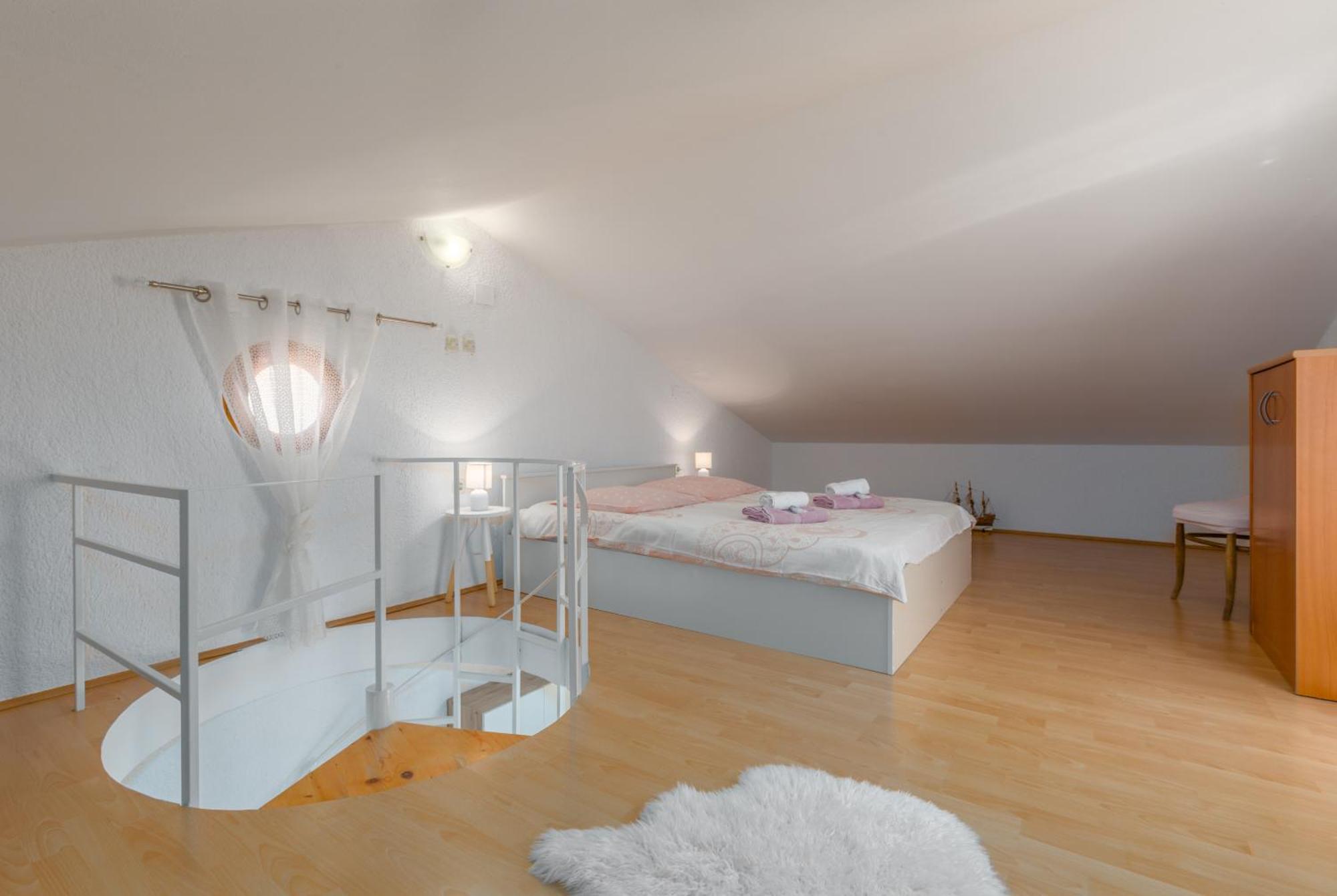 Apartment Leni Near Beach Porec Ngoại thất bức ảnh