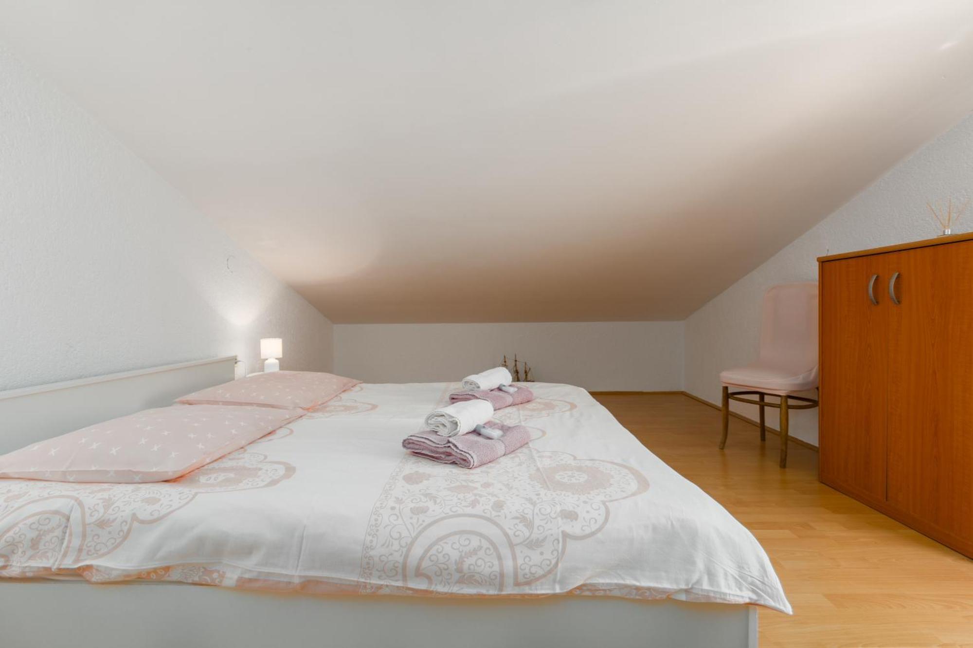 Apartment Leni Near Beach Porec Ngoại thất bức ảnh