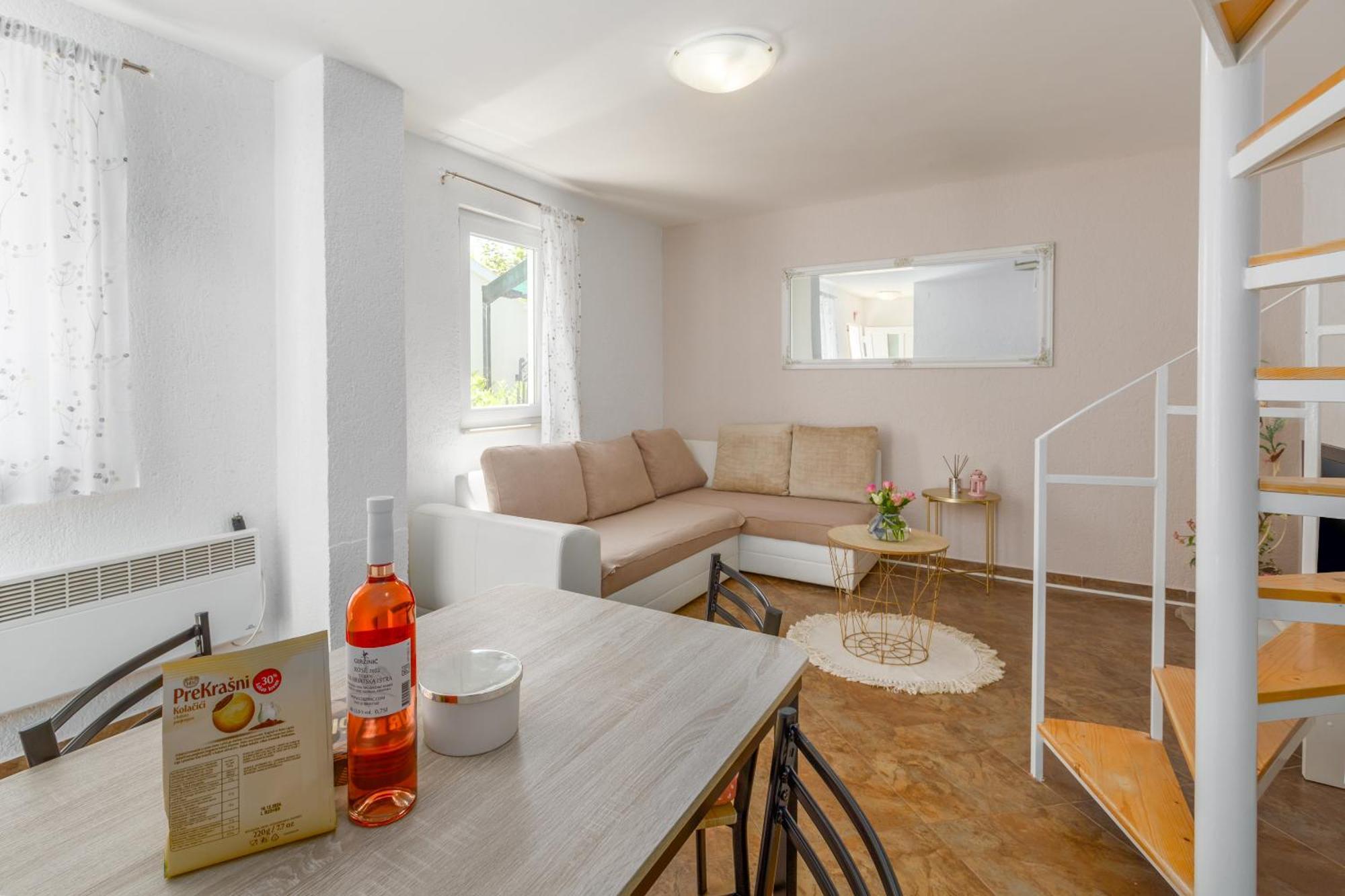 Apartment Leni Near Beach Porec Ngoại thất bức ảnh